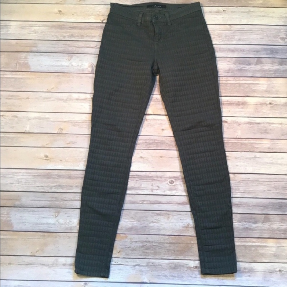 NWOT J Brand Super Skinny Prism Jacquard Jean